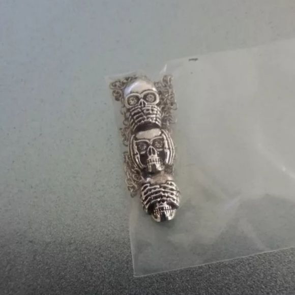 Silver titanium and skulls see hear speak no evil totem boho goth punk necklace - Picture 3 of 4